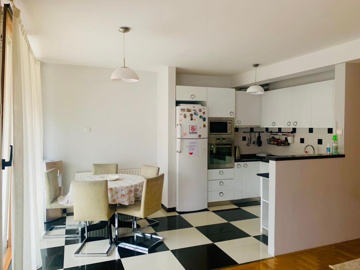 Cozy City Center Apartment Призрен Екстериор снимка